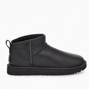 UGG Classic Ultra Mini boots in Black leather